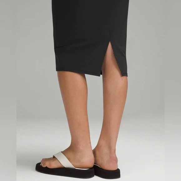 Nulu Slim-Fit High-Rise Skirt - lululemon - Picture 6 of 8